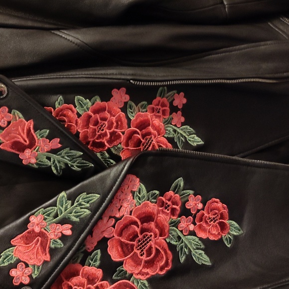 New Black leather Jacket w/embroidery - Picture 5 of 14